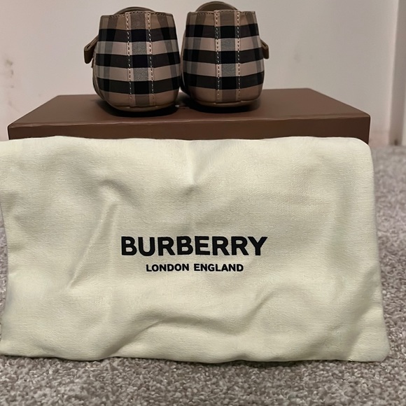 Burberry Other - Baby girls Burberry London England  canvas shoes. Beige Charlton Check